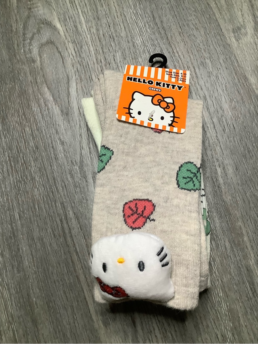 Hello Kitty Beige Socks with Leaf Pattern and Plush Character